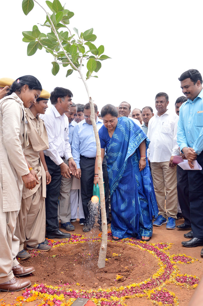 Chief Minister Vasundhara Raje Inauguration of Cotton Yarn Plant