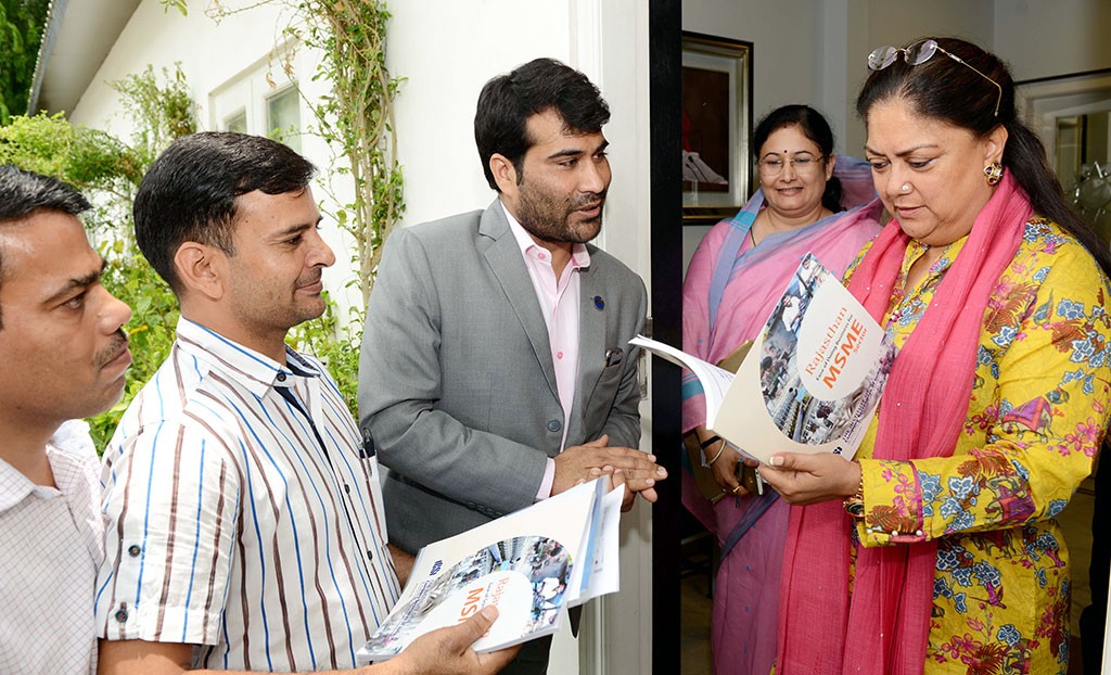 chief-minister-msme-book-DSC_1867