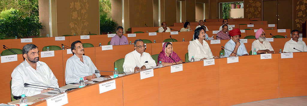 CM said MGNREGA scheme to enhance opportunities of poor families  - Vasundhara Raje