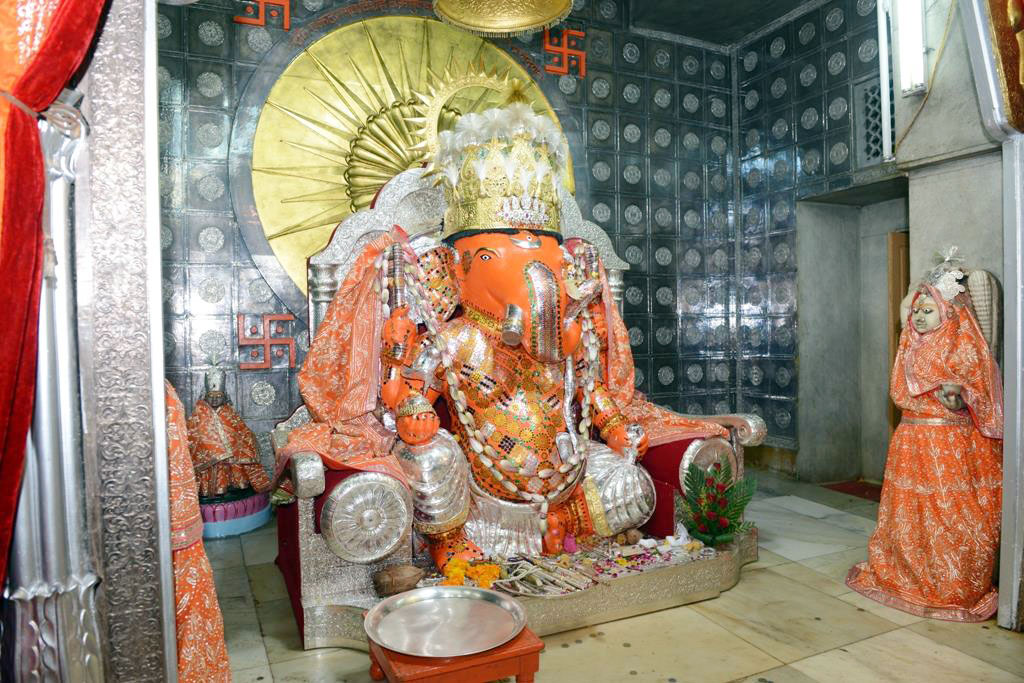 cm moti doongri ganesh chaturthi