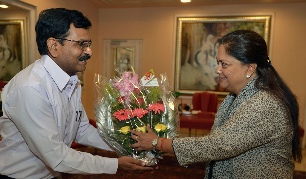 meeting with Chairman Sahitya Academy indushekhar tatpurush CMP_9567