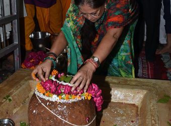 cm-inaugurated-van-mahotsav-by-planting-seeds-CLP_6706