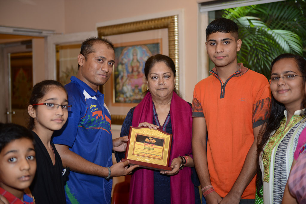 vasundhara raje congratulates players in World Muaythai Championship CMP_7666