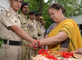 vasundhara raje raksha bandhan CMP_0470