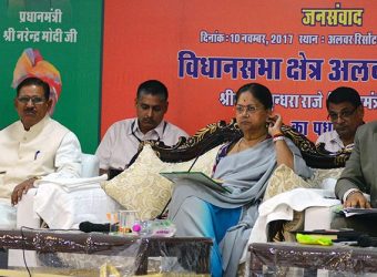 cm-at-alwar-rural-assembly-constituency-public-dialogue-with-various-communities-CMA_8538