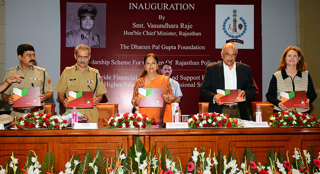 cm inaugural function scholarship scheme for children of rajasthan police personnel CMA_7729