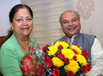 vasundhara raje with union minister narendra tomar DSC_1799