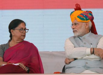 vasundhara-raje-narendra-modi-jhunjunu-inauguration-CMA_0680