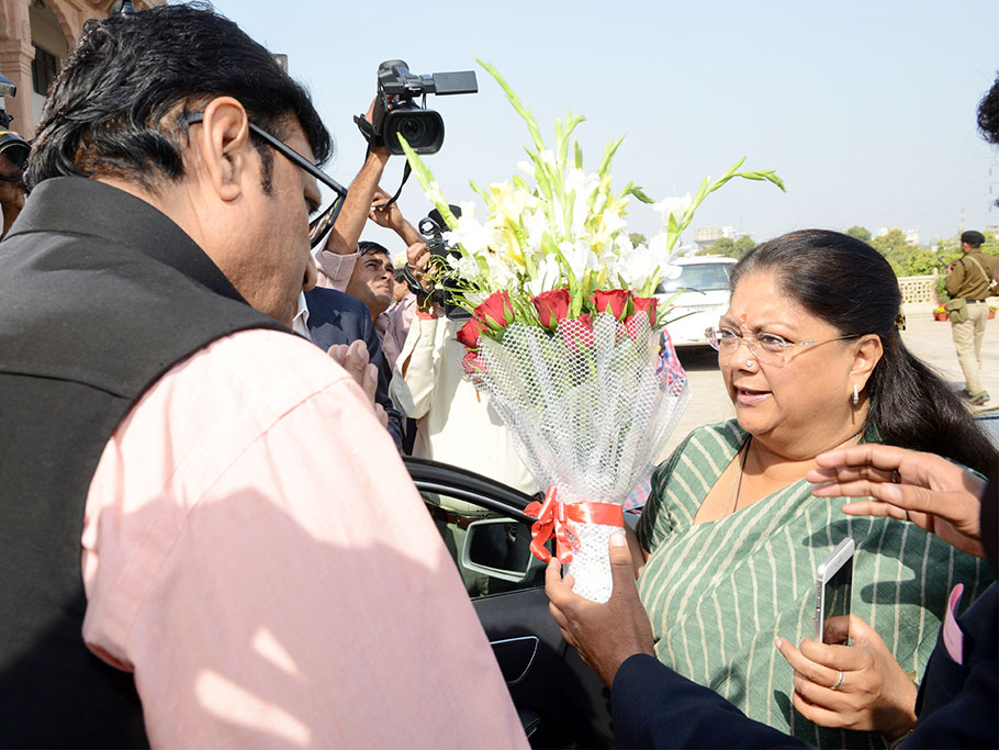 CM Vasundhara Raje Assembly welcomed on arrival - Vasundhara Raje Assembly
