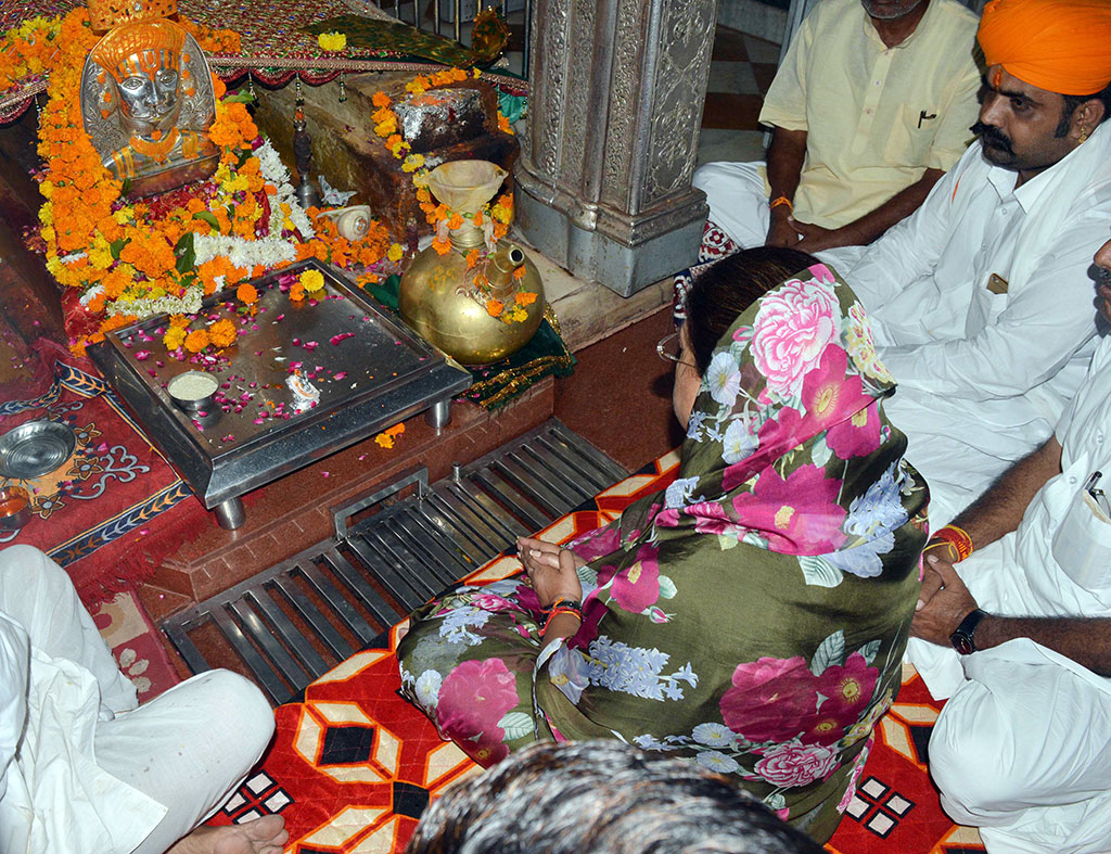 CM Baba ramdev mandir