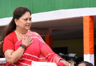 vasundhara raje state level function independence day sms stadium flag hoisting CLP_0498