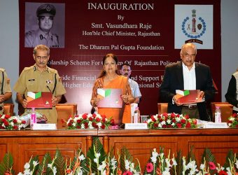 cm inaugural function scholarship scheme for children of rajasthan police personnel CMA_7729